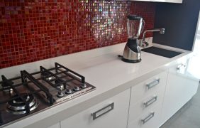 Cocina Quarztone Blanco Extra